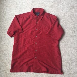 Galyan’s Men’s SS button-down shirt, Size L